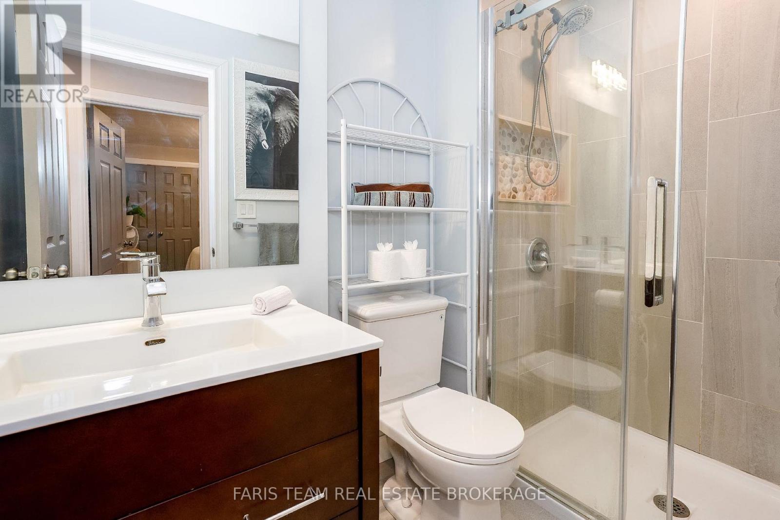 33 Frank Street, Wasaga Beach, Ontario  L9Z 1P9 - Photo 11 - S12989528