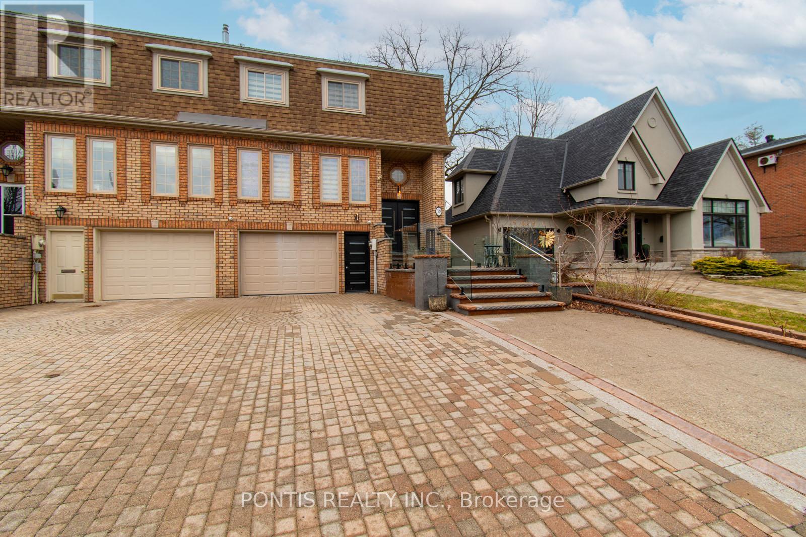 38 Kempenfelt Drive, Barrie (City Centre), Ontario  L4M 1B9 - Photo 1 - S12989698