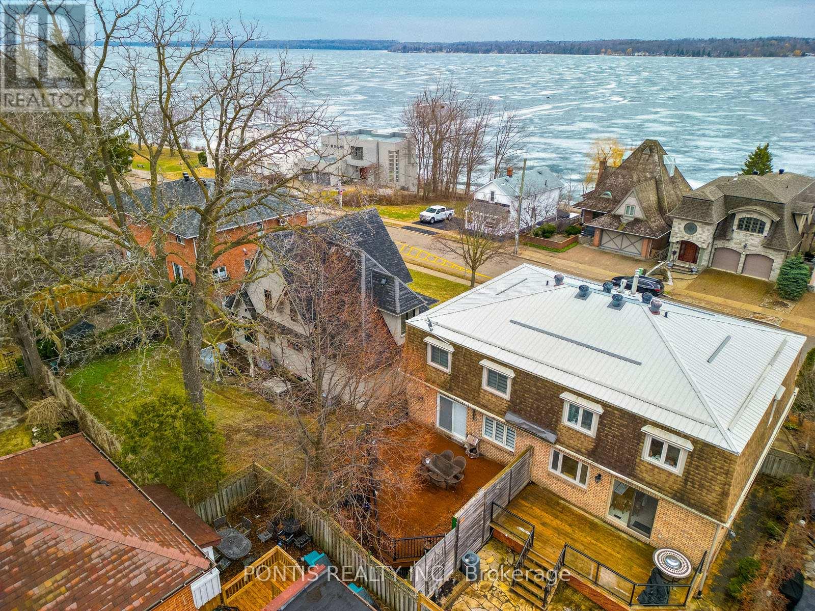 38 Kempenfelt Drive, Barrie (City Centre), Ontario  L4M 1B9 - Photo 35 - S12989698