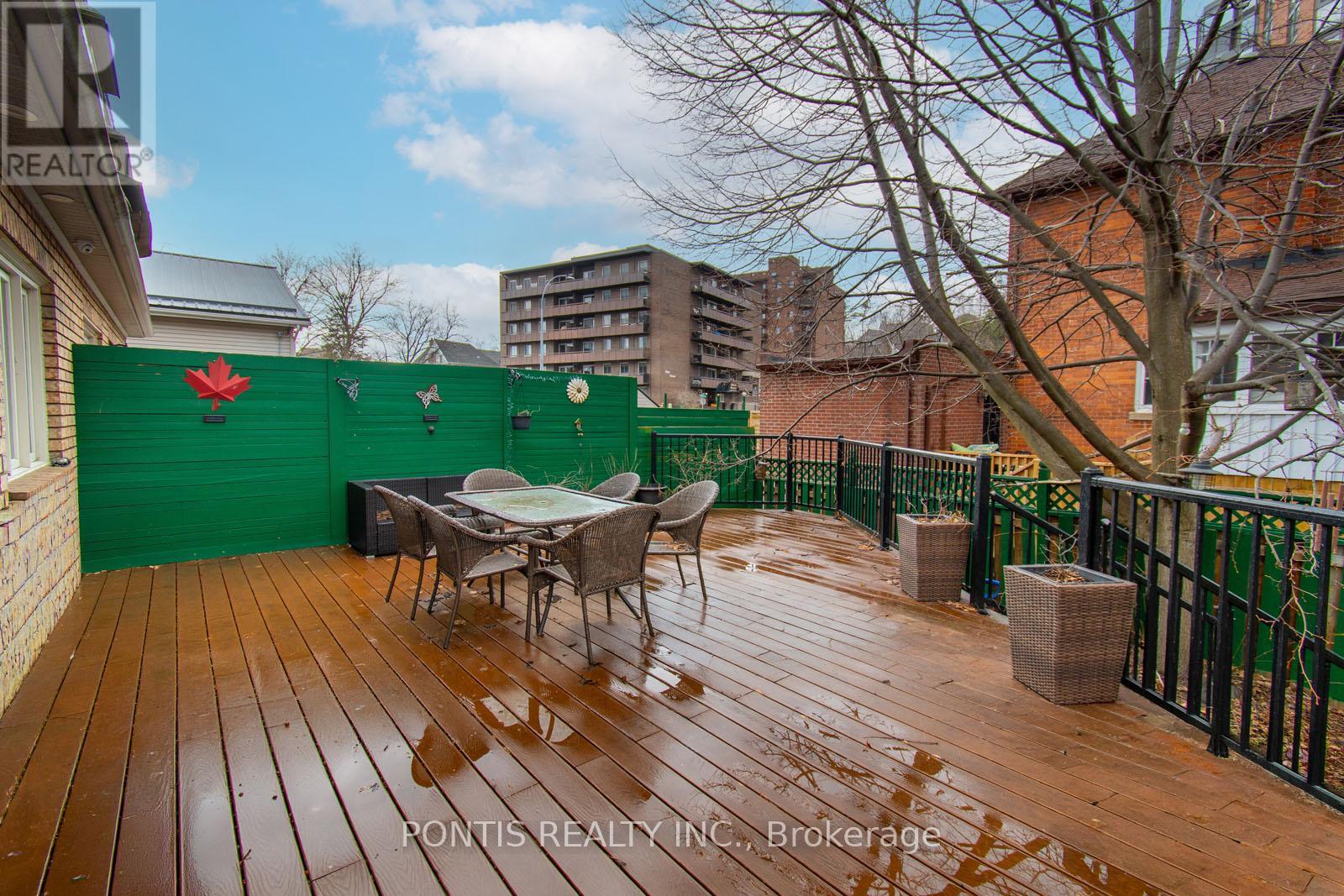 38 Kempenfelt Drive, Barrie (City Centre), Ontario  L4M 1B9 - Photo 36 - S12989698