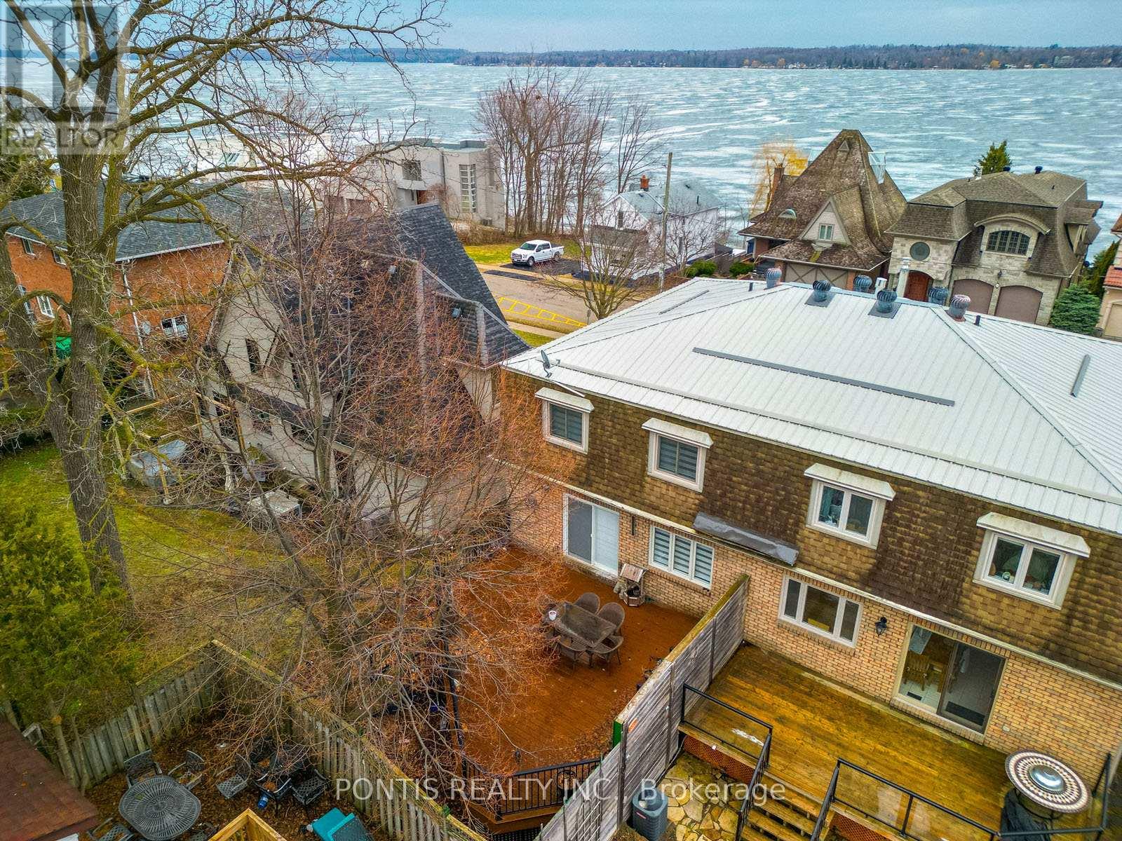 38 Kempenfelt Drive, Barrie (City Centre), Ontario  L4M 1B9 - Photo 39 - S12989698