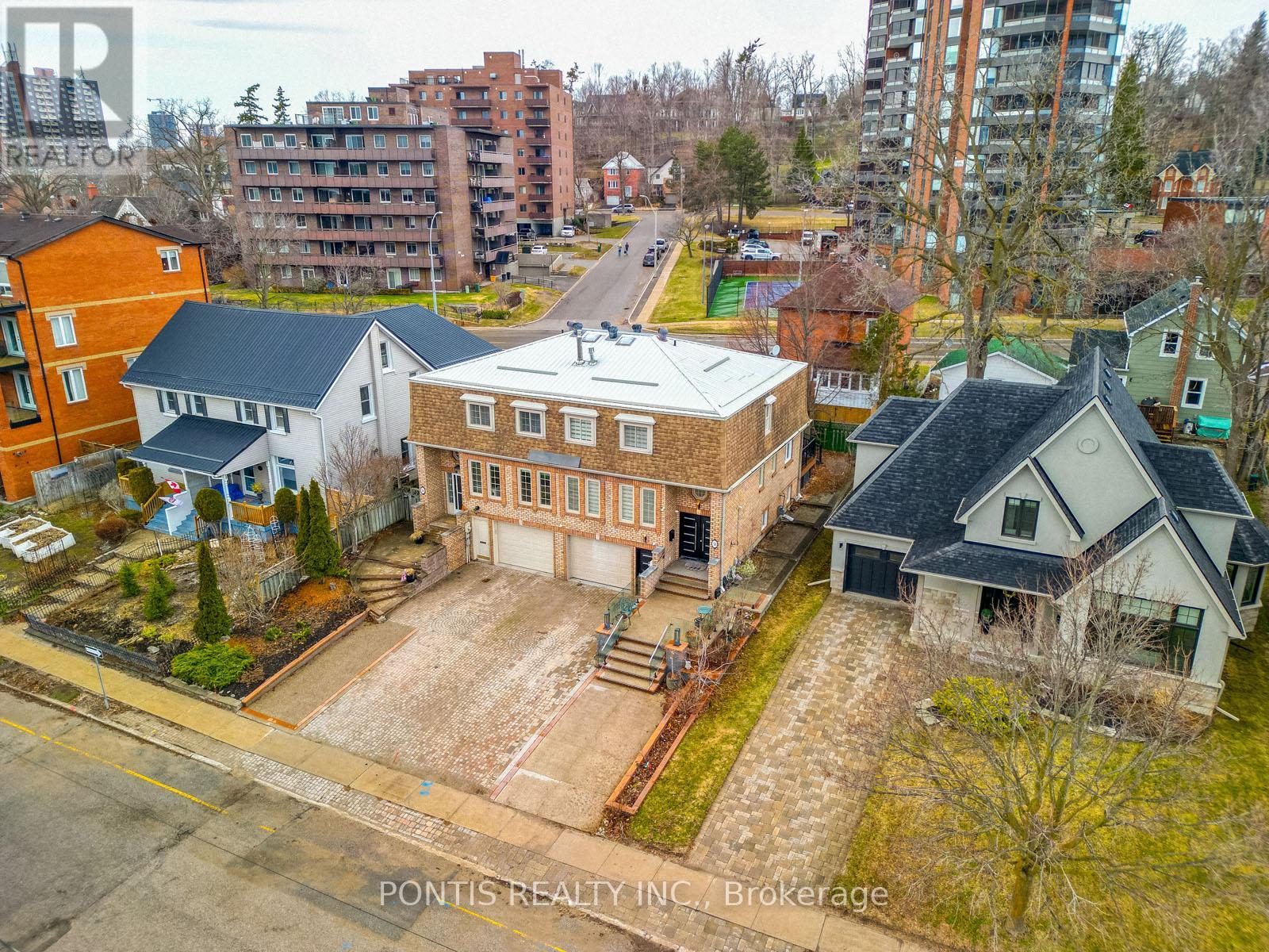 38 Kempenfelt Drive, Barrie (City Centre), Ontario  L4M 1B9 - Photo 44 - S12989698