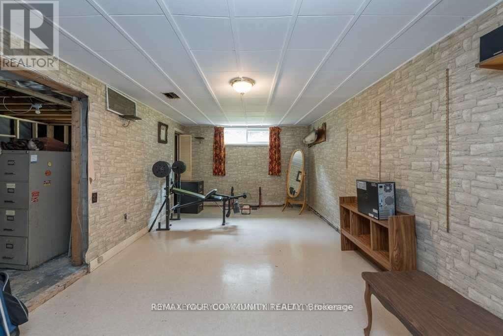 11 Oak Street, Barrie (Grove East), Ontario  L4M 3V1 - Photo 11 - S12989848