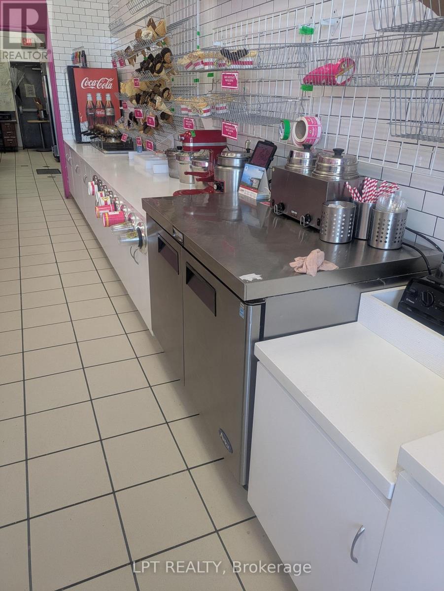D1-A - 636 Yonge Street, Barrie, Ontario  L4N 4E6 - Photo 9 - S12989886