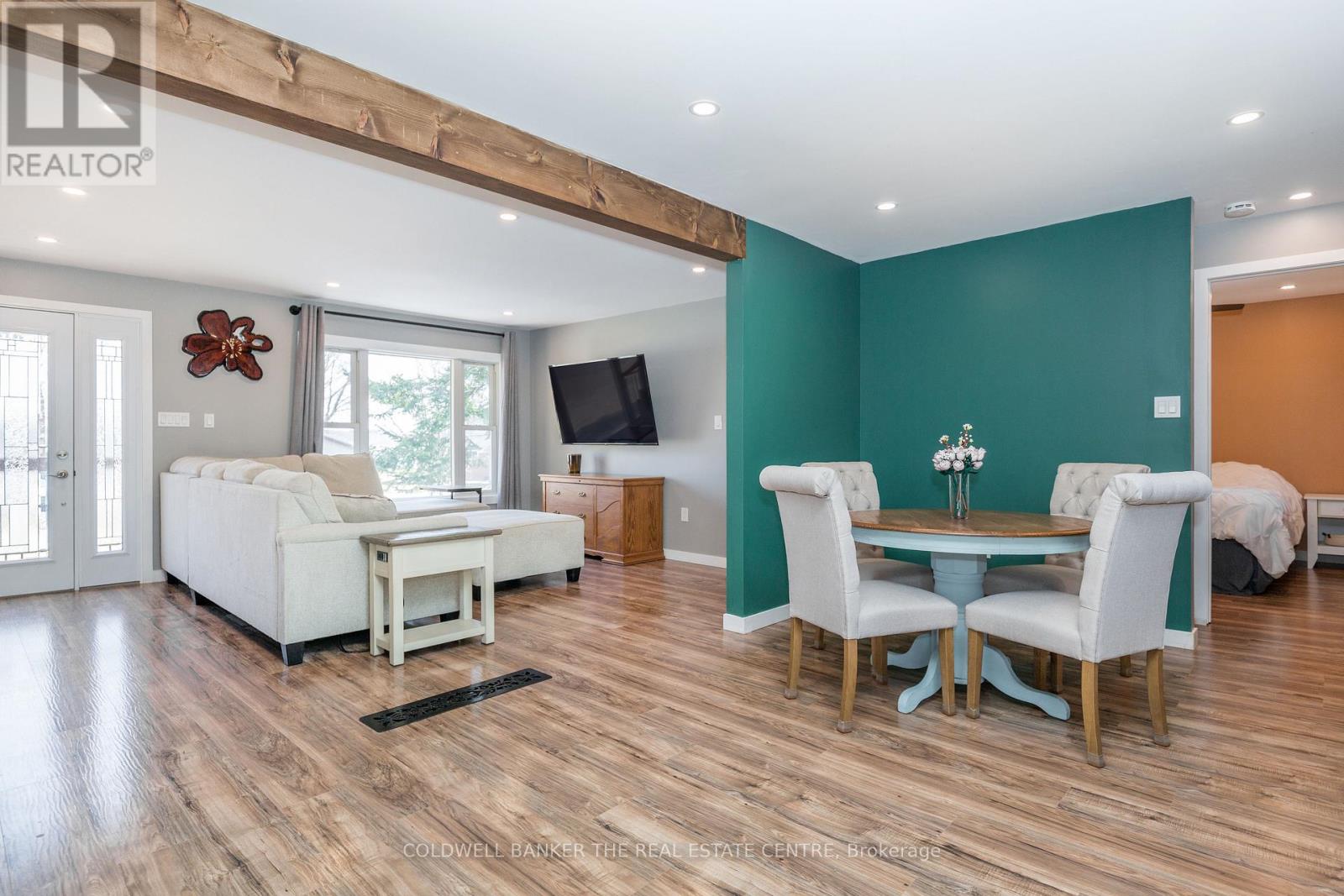 88 Maskinonge Road, Tay, Ontario  L0K 2A0 - Photo 11 - S12989890