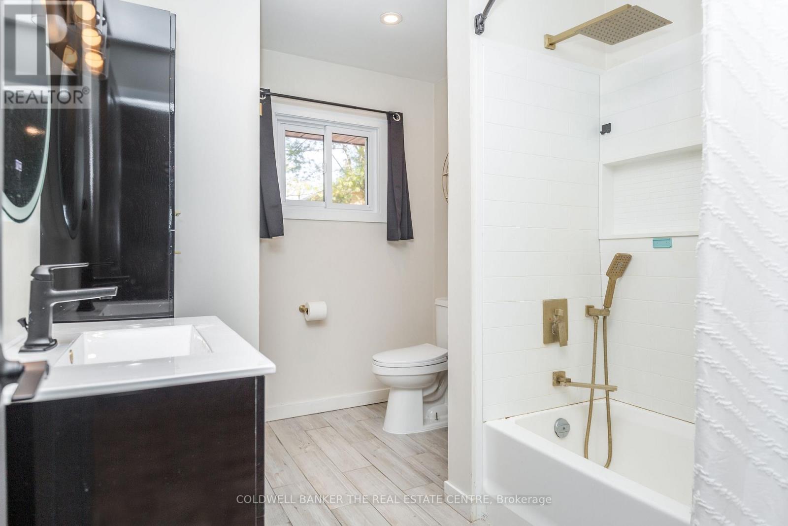 88 Maskinonge Road, Tay, Ontario  L0K 2A0 - Photo 16 - S12989890