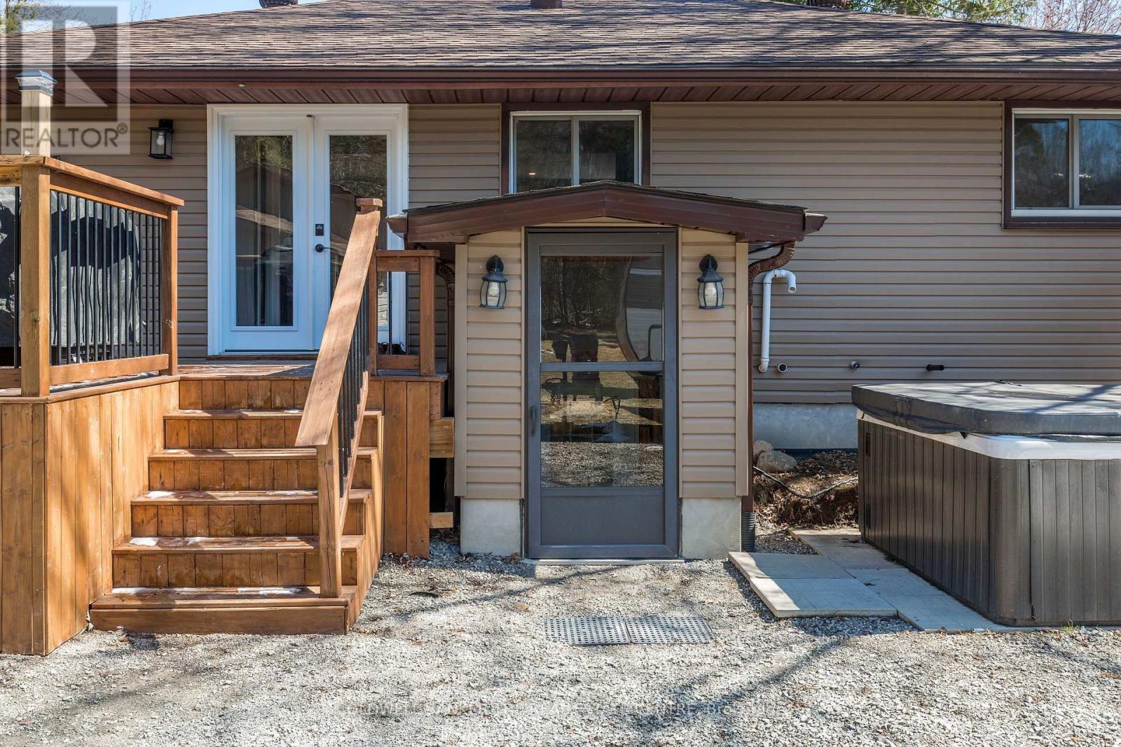 88 Maskinonge Road, Tay, Ontario  L0K 2A0 - Photo 27 - S12989890