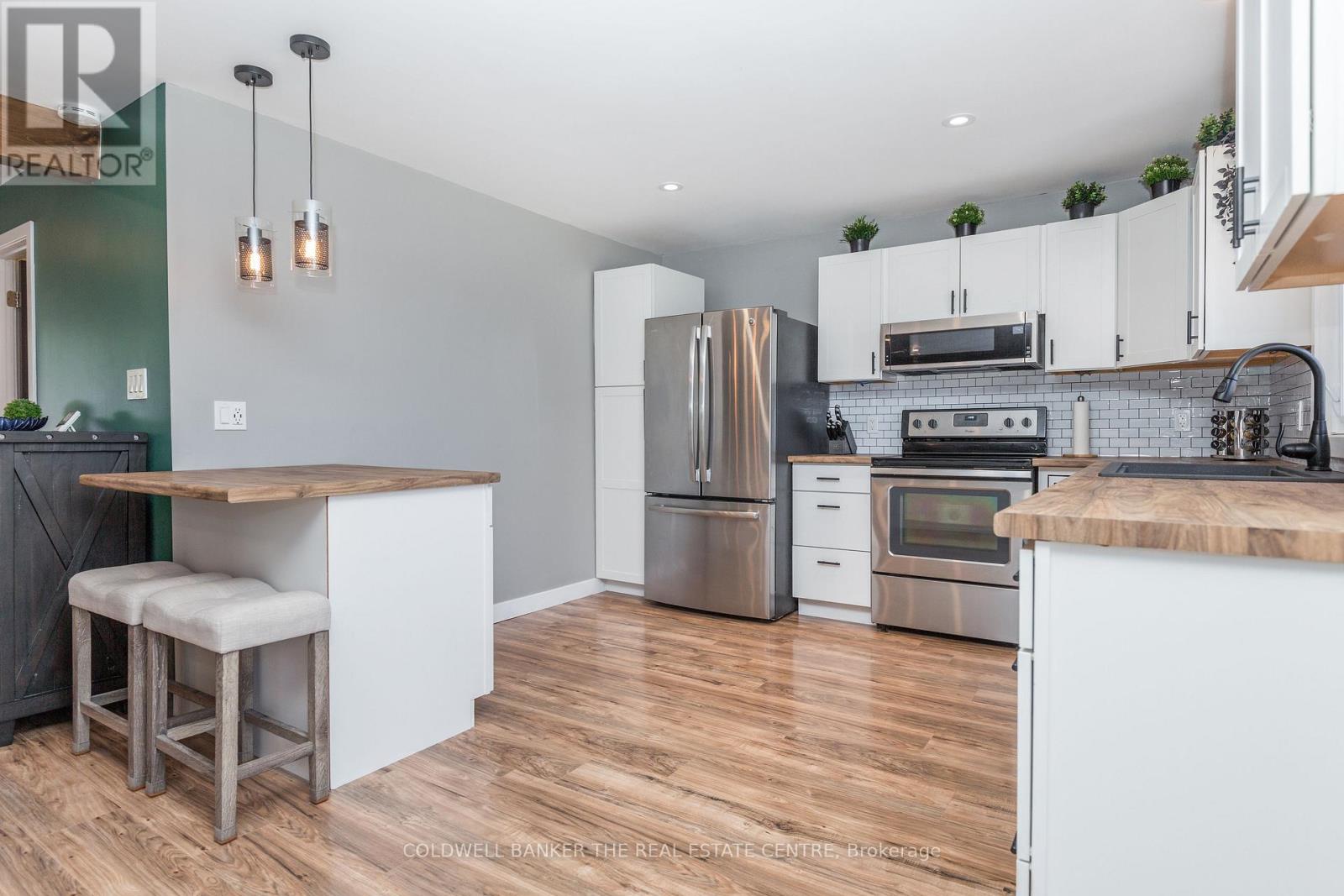 88 Maskinonge Road, Tay, Ontario  L0K 2A0 - Photo 5 - S12989890