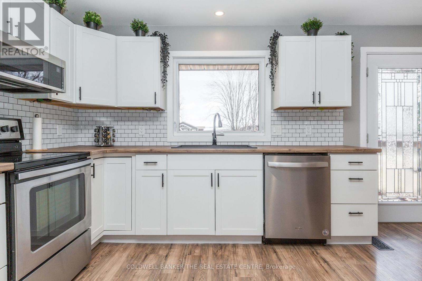 88 Maskinonge Road, Tay, Ontario  L0K 2A0 - Photo 7 - S12989890