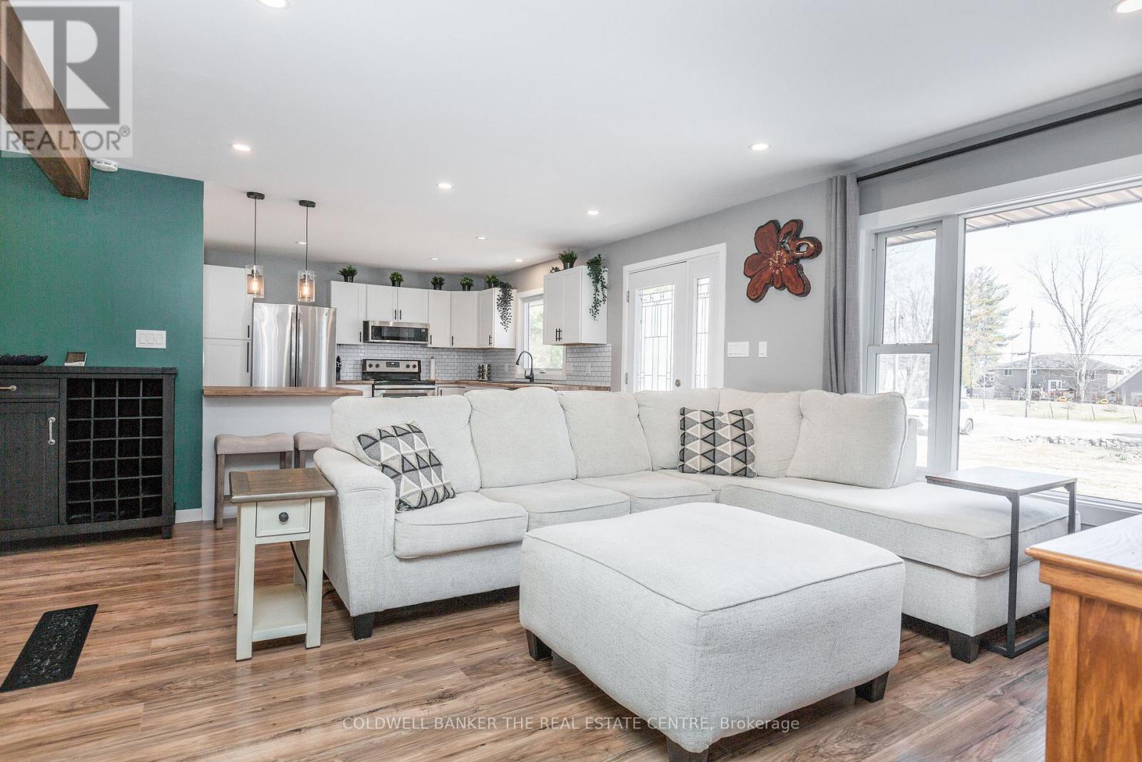 88 Maskinonge Road, Tay, Ontario  L0K 2A0 - Photo 9 - S12989890