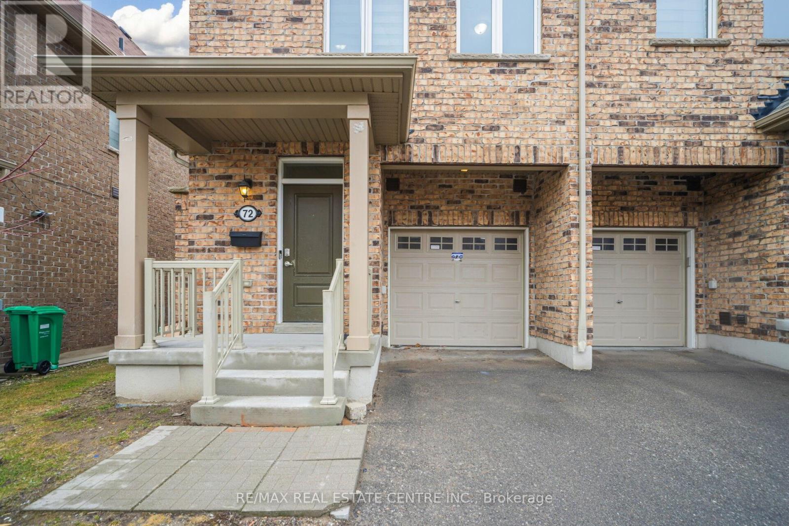 72 - 50 Edinburgh Drive, Brampton, Ontario  L6Y 1N9 - Photo 3 - W12972692