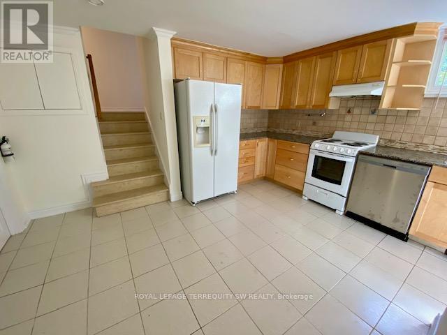 35 Euphrasia Drive, Toronto, Ontario  M6B 3V8 - Photo 33 - W12986952