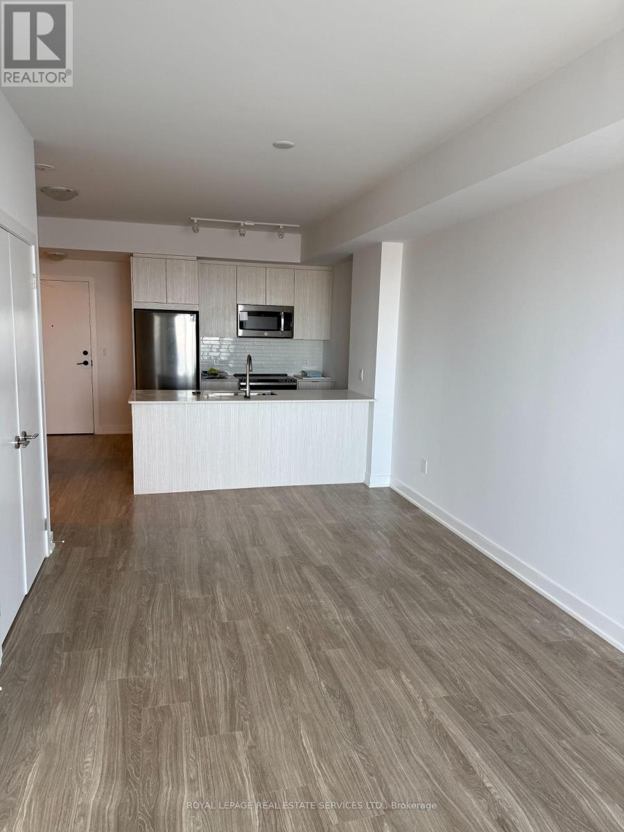 4510 - 430 Square One Drive, Mississauga (City Centre), Ontario  L5B 0L6 - Photo 4 - W12988132