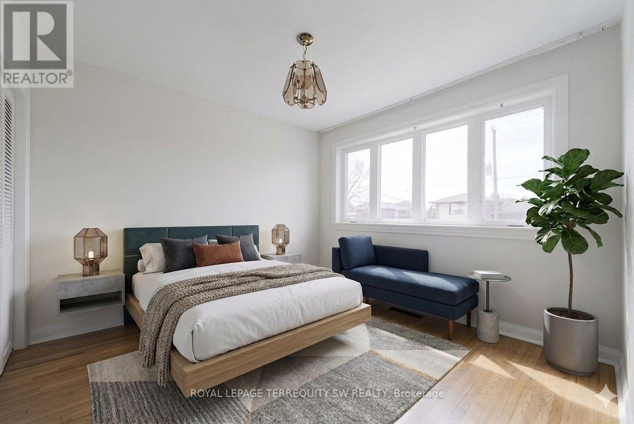 35 Euphrasia Drive, Toronto, Ontario  M6B 3V8 - Photo 7 - W12986952