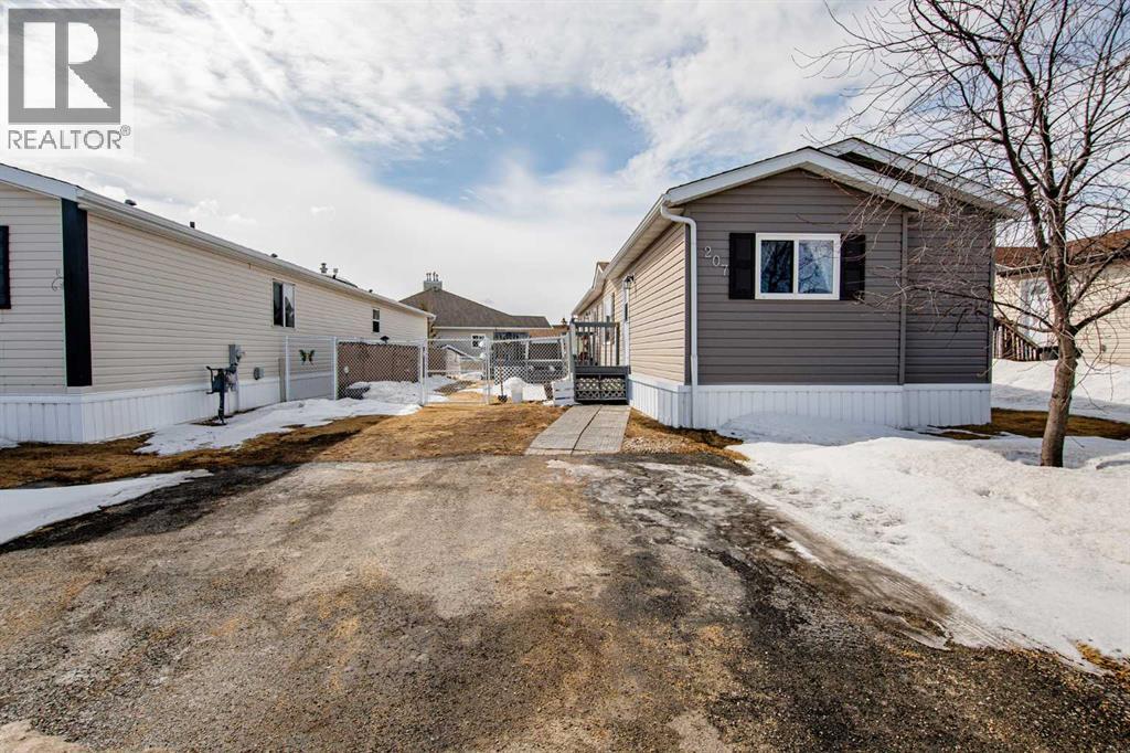 207, 10615 88 Street, Grande Prairie, Alberta  T8X 1P5 - Photo 1 - A2300042