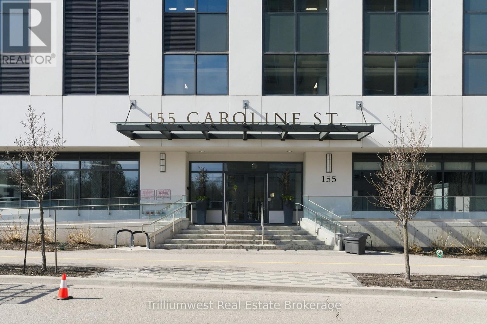 702 - 155 Caroline Street S, Waterloo, Ontario  N2L 0J8 - Photo 2 - X12989526