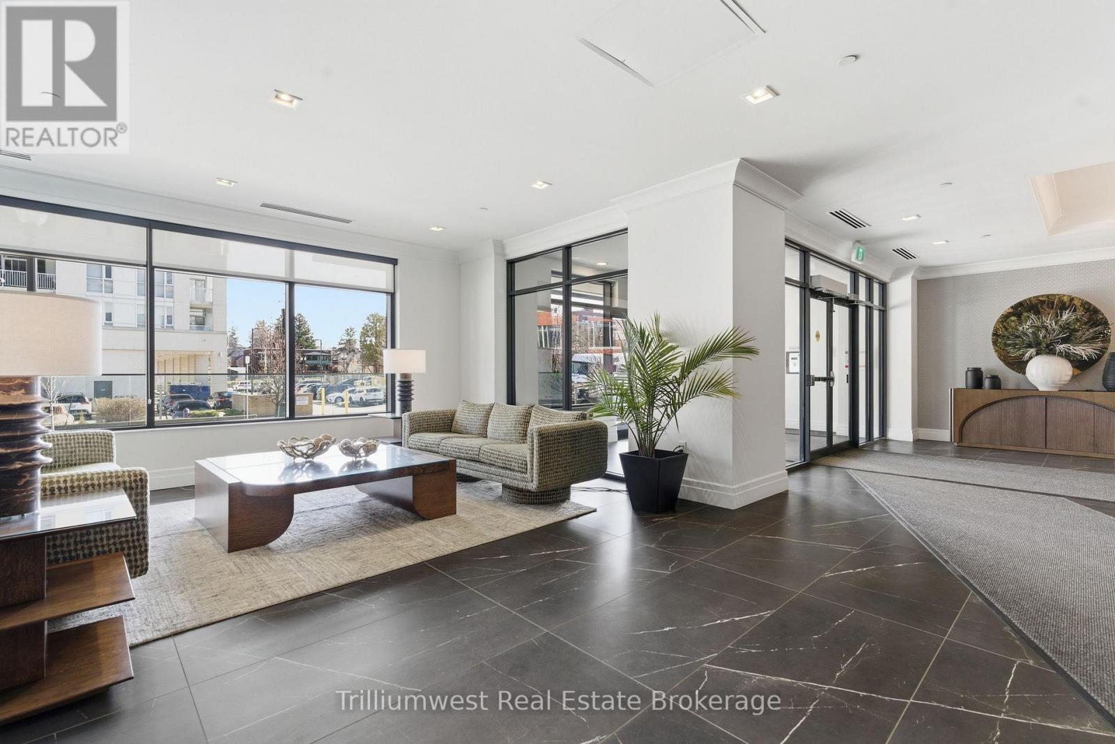 702 - 155 Caroline Street S, Waterloo, Ontario  N2L 0J8 - Photo 5 - X12989526