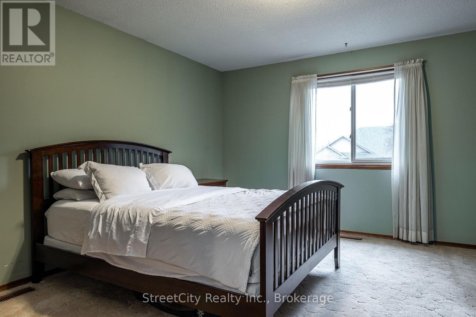 34 White Street, Stratford, Ontario  N5A 7M5 - Photo 19 - X12989718