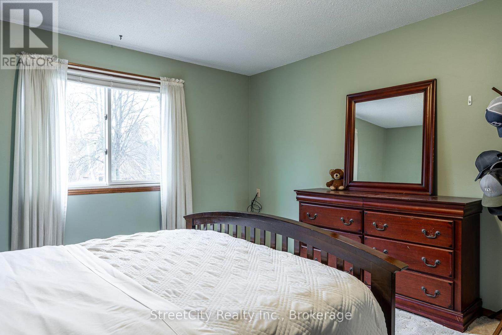 34 White Street, Stratford, Ontario  N5A 7M5 - Photo 20 - X12989718