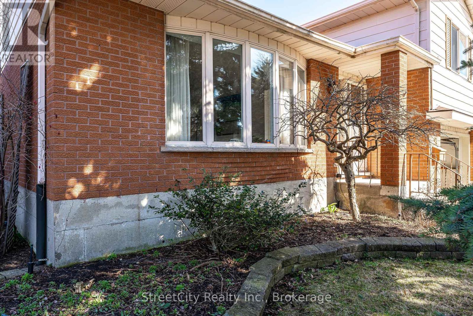 34 White Street, Stratford, Ontario  N5A 7M5 - Photo 27 - X12989718