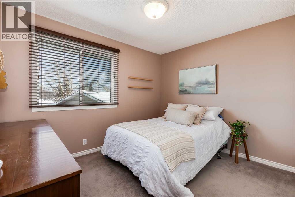 240 Summerwood Place SE, Airdrie, Alberta  T4B 1W3 - Photo 18 - A2299090