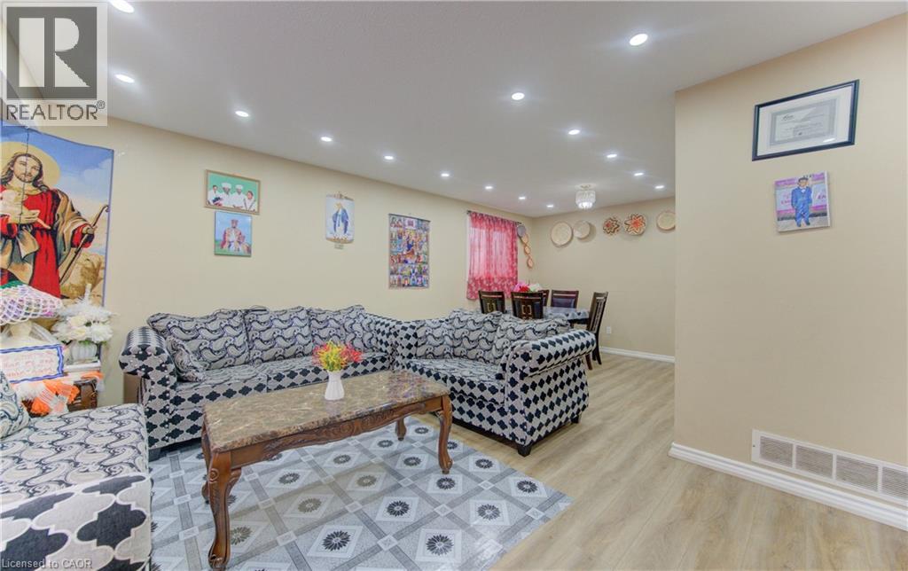 110 Hazelglen Drive, Kitchener, Ontario  N2M 2E5 - Photo 5 - 40813357