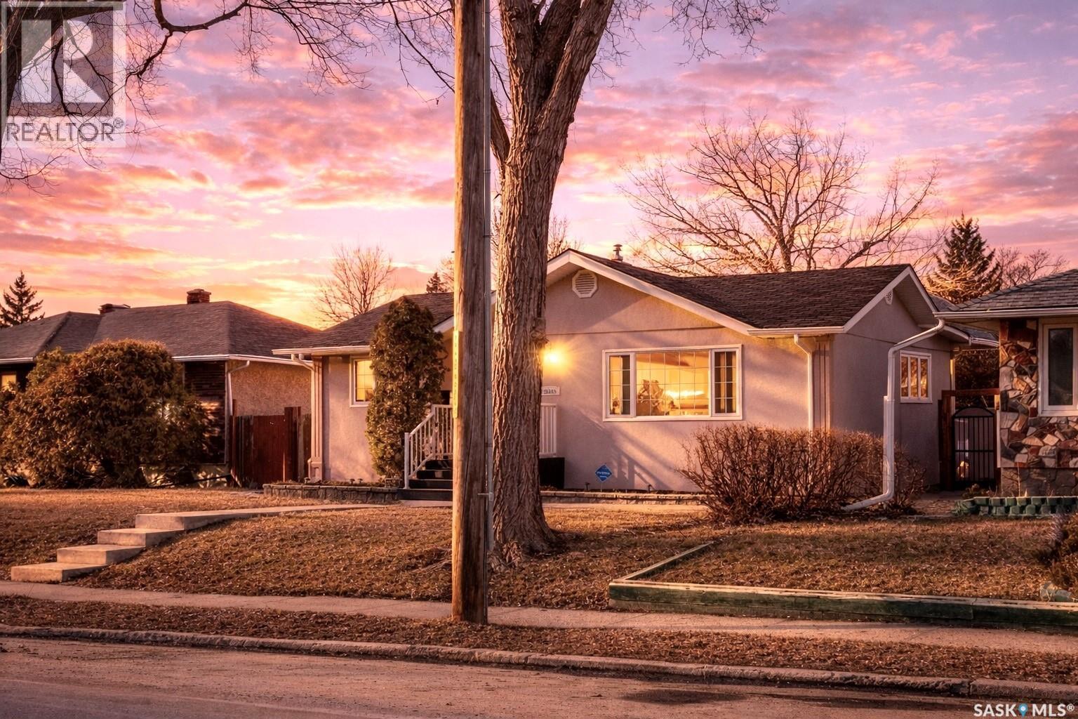 5308 2nd Avenue, Regina, Saskatchewan  S4T 0B8 - Photo 2 - SK032645