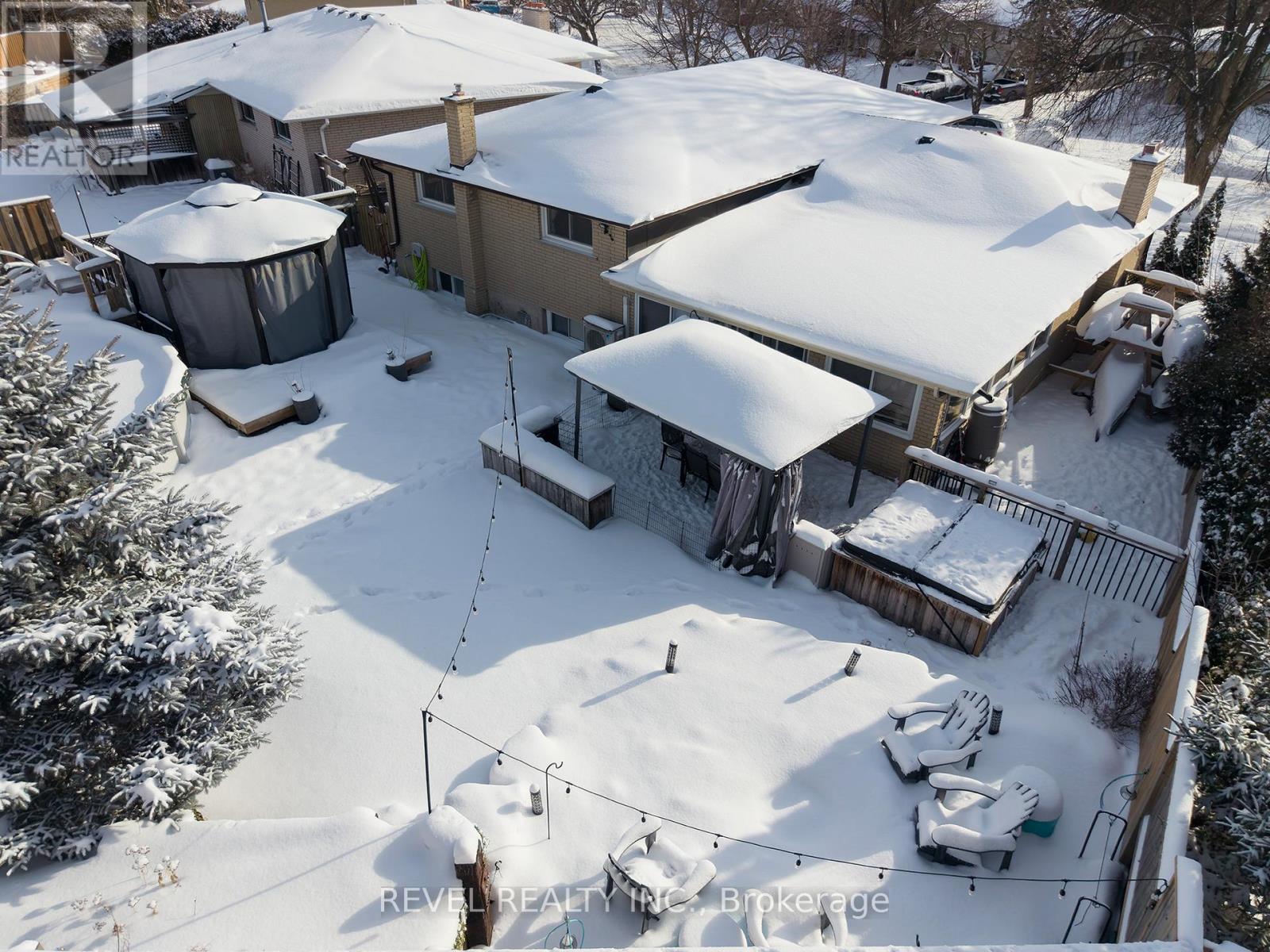 44 Shalfleet Boulevard, Brantford, Ontario N3R 6L6 - Photo 46 - X12965842