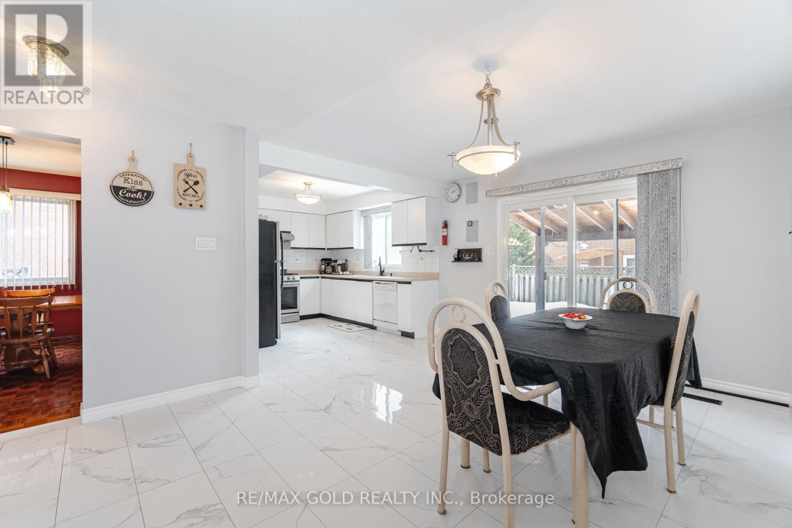 29 Brydon Crescent, Brampton, Ontario  L6X 3K2 - Photo 16 - W12989510