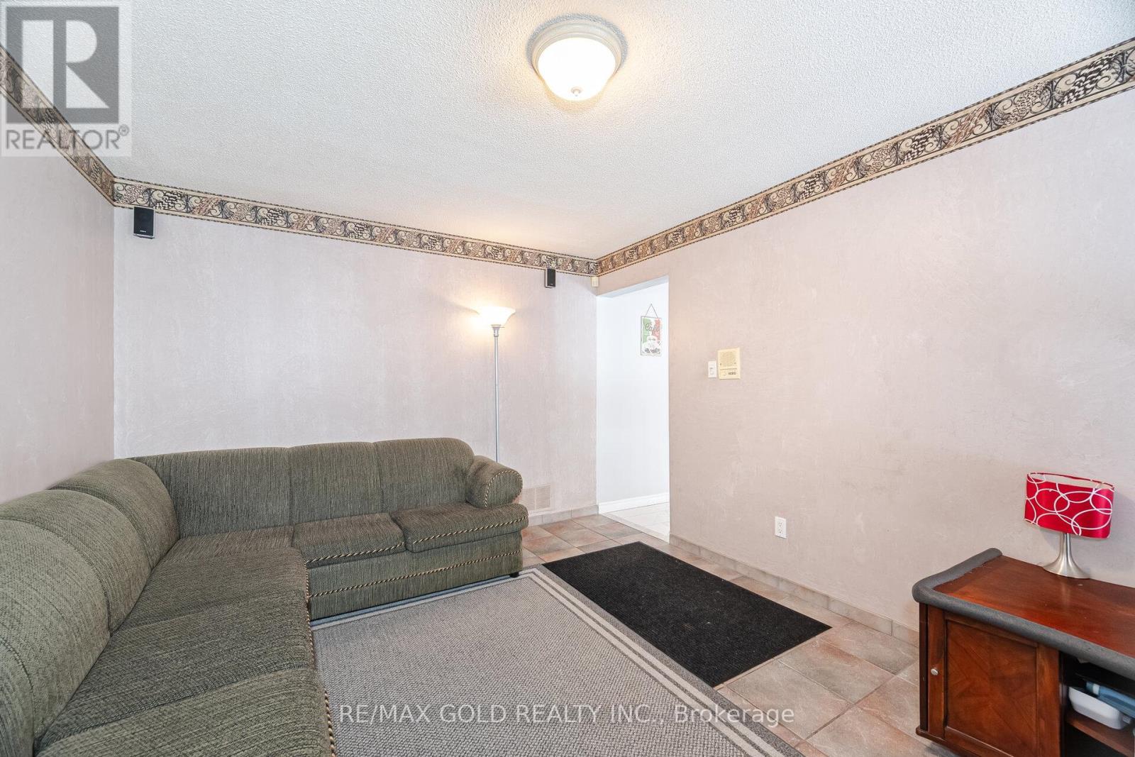 29 Brydon Crescent, Brampton, Ontario  L6X 3K2 - Photo 20 - W12989510