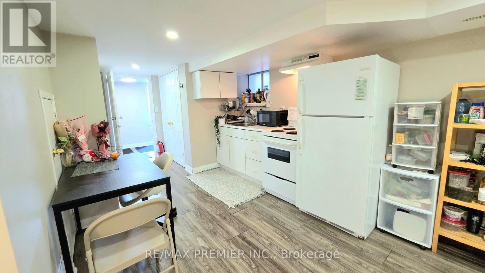 75 Auburn Avenue, Toronto, Ontario  M6H 2L8 - Photo 10 - W12989516