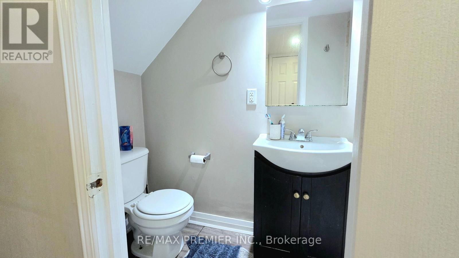 75 Auburn Avenue, Toronto, Ontario  M6H 2L8 - Photo 12 - W12989516