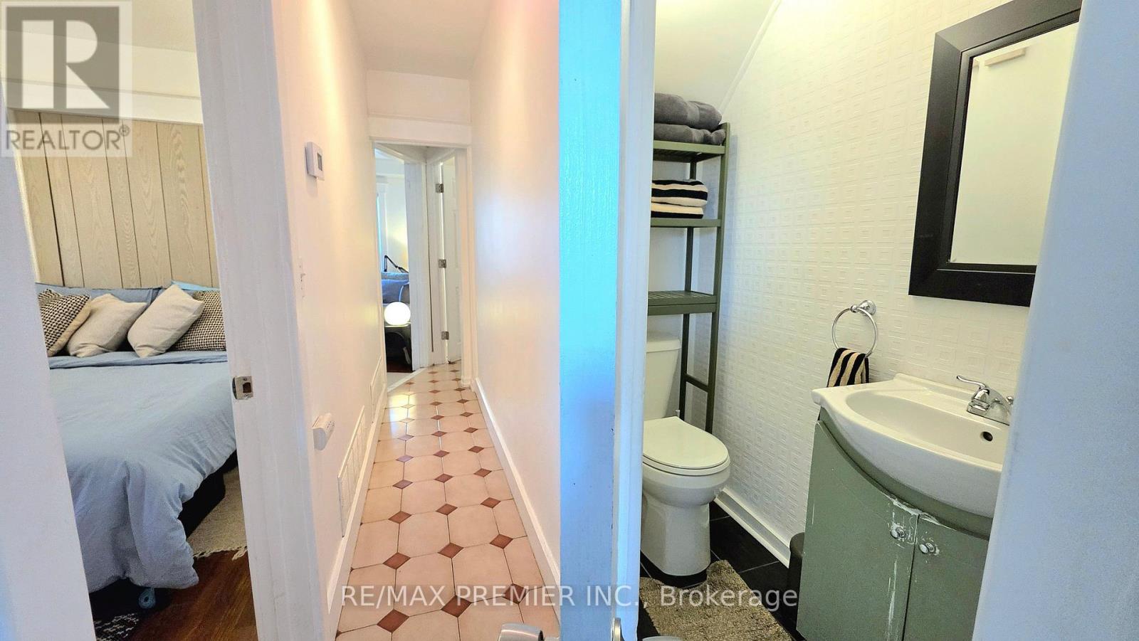 75 Auburn Avenue, Toronto, Ontario  M6H 2L8 - Photo 16 - W12989516