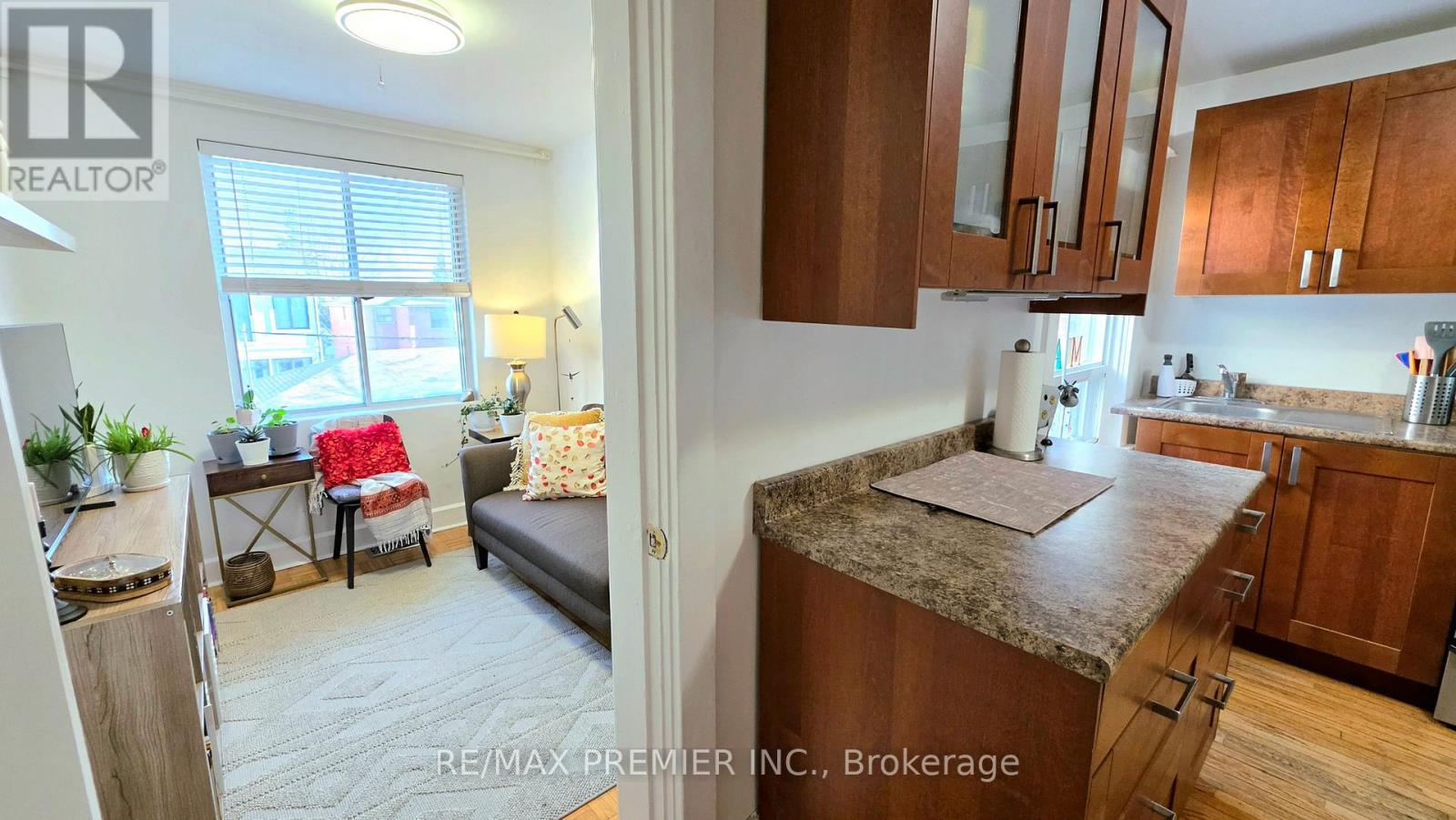 75 Auburn Avenue, Toronto, Ontario  M6H 2L8 - Photo 40 - W12989516