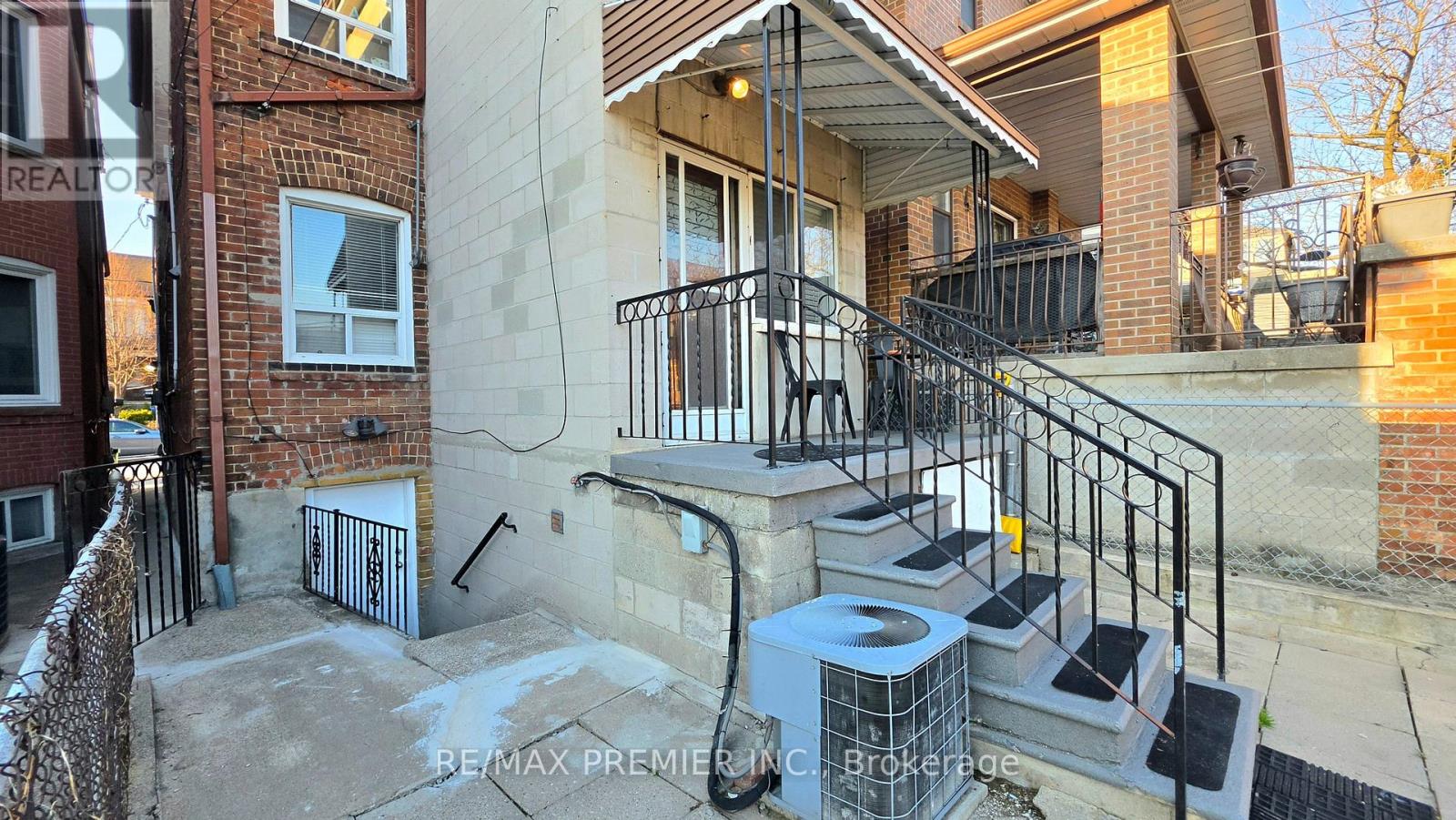 75 Auburn Avenue, Toronto, Ontario  M6H 2L8 - Photo 45 - W12989516