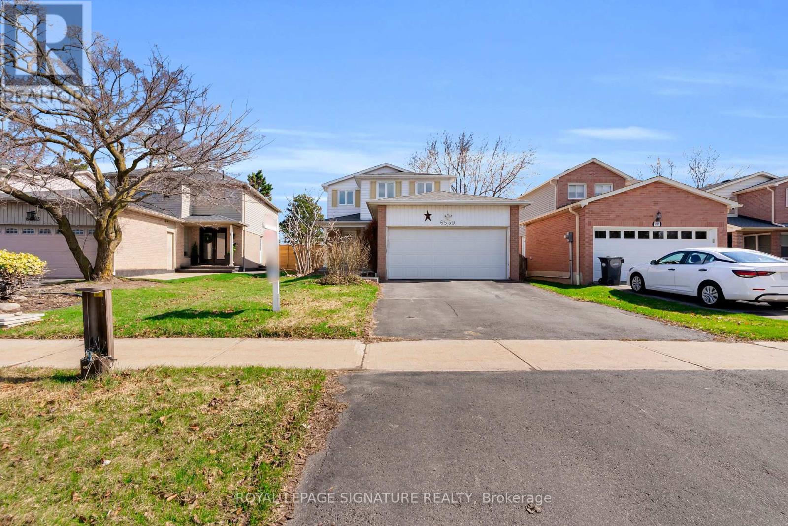 6539 Edenwood Drive, Mississauga, Ontario  L5N 3H2 - Photo 5 - W12989552