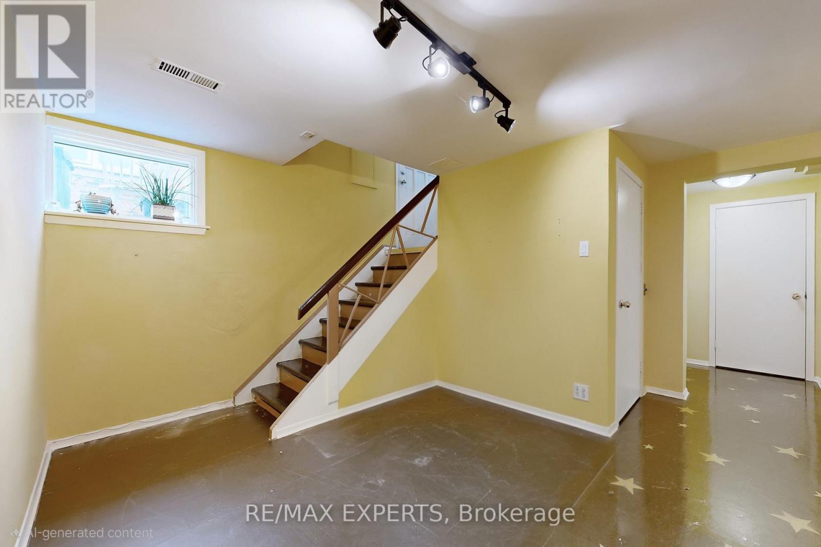 862 Glencairn Avenue, Toronto, Ontario  M6B 2A5 - Photo 3 - W12989568