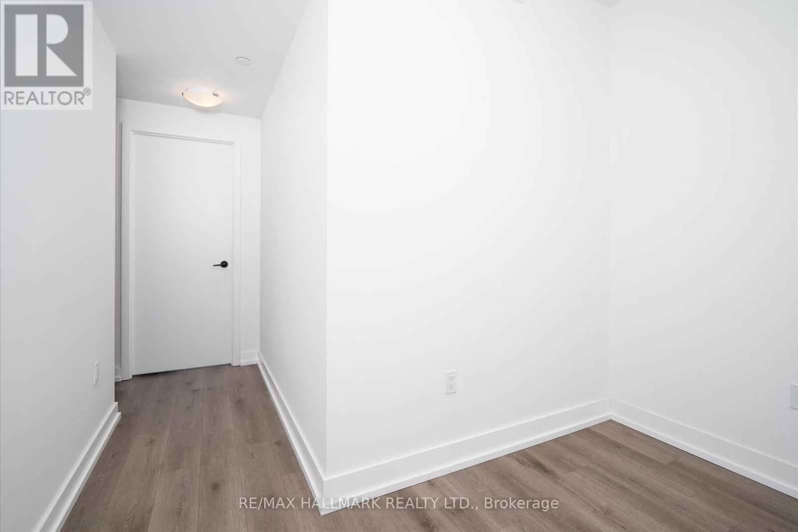 621 - 60 George Butchart Drive, Toronto, Ontario  M3K 0E1 - Photo 4 - W12989600