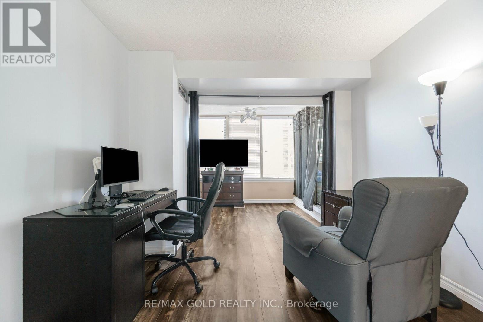 1406 - 350 Rathburn Road W, Mississauga, Ontario  L5B 3Y2 - Photo 16 - W12989602