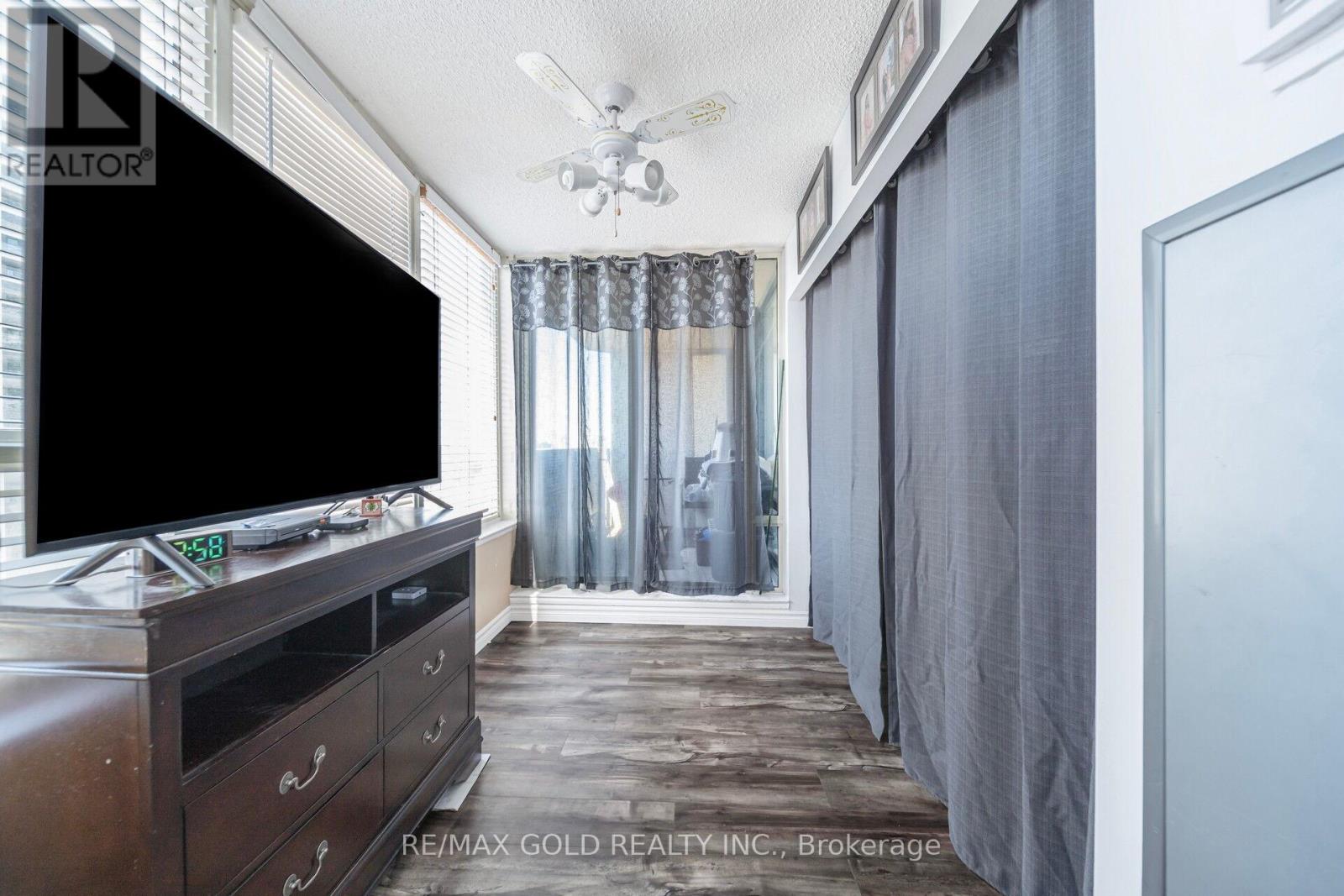 1406 - 350 Rathburn Road W, Mississauga, Ontario  L5B 3Y2 - Photo 17 - W12989602