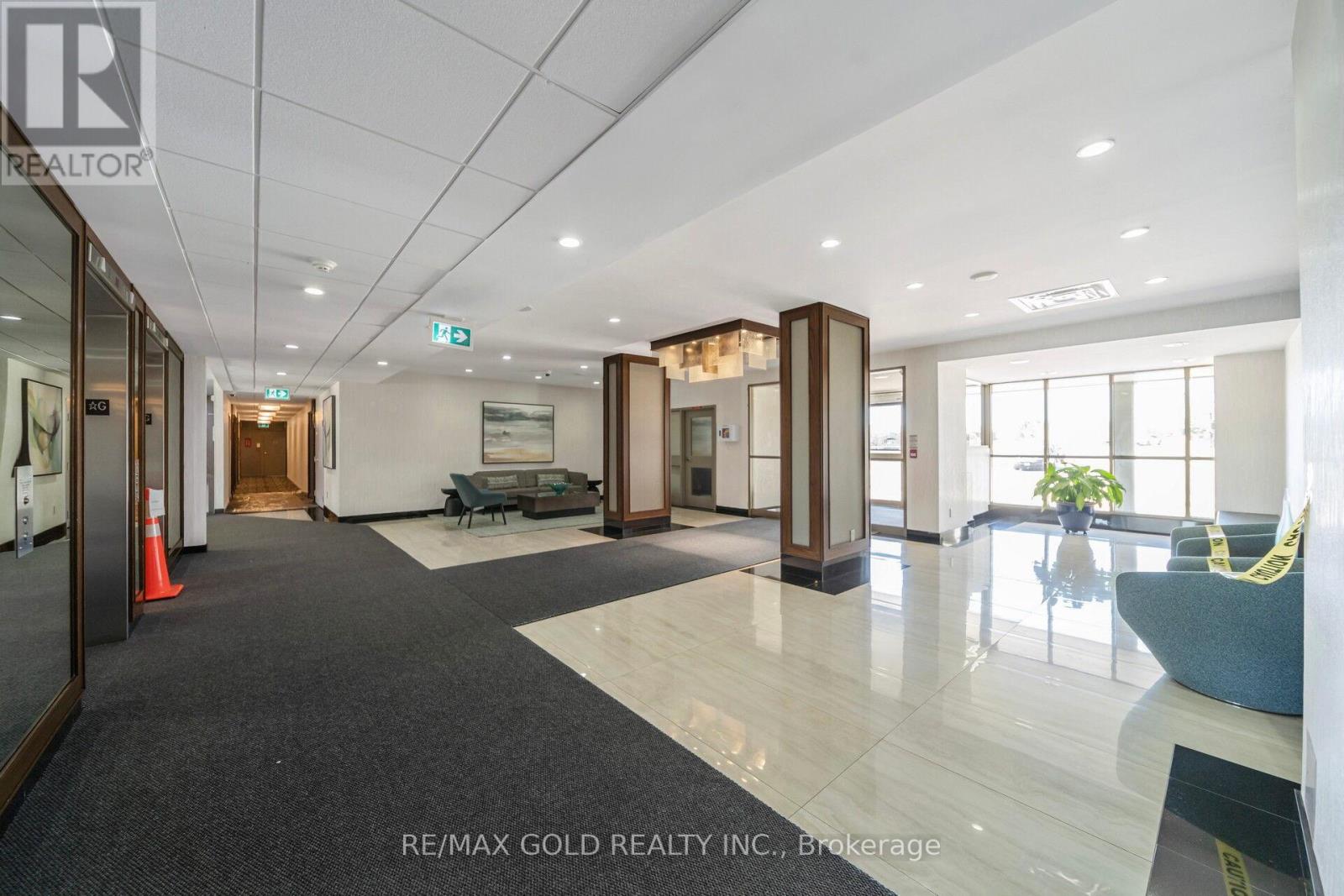 1406 - 350 Rathburn Road W, Mississauga, Ontario  L5B 3Y2 - Photo 4 - W12989602