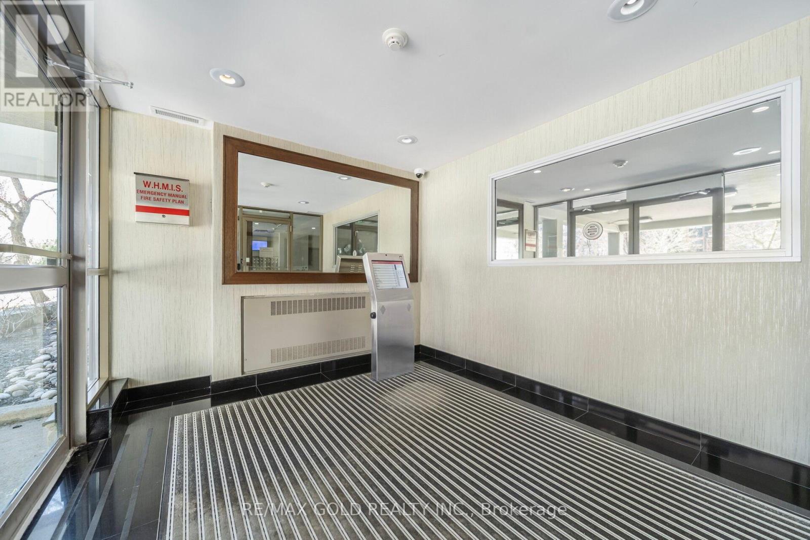 1406 - 350 Rathburn Road W, Mississauga, Ontario  L5B 3Y2 - Photo 6 - W12989602