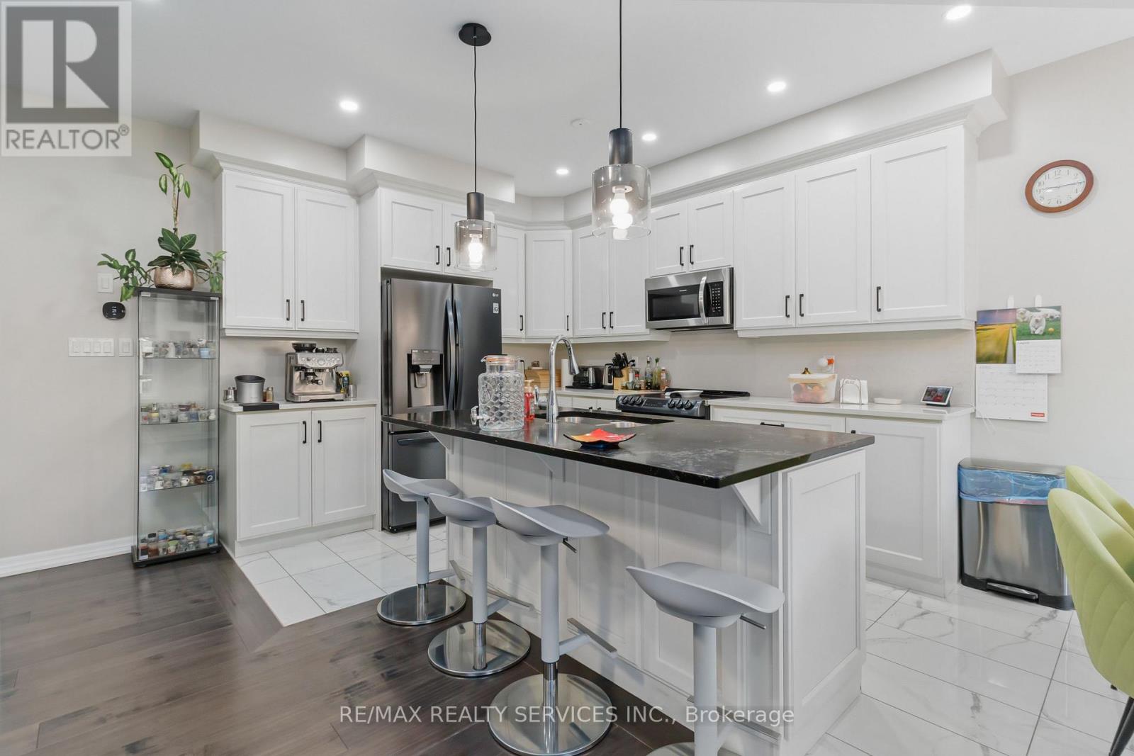 3494 Vernon Powell Drive, Oakville, Ontario  L6H 0X8 - Photo 11 - W12989658