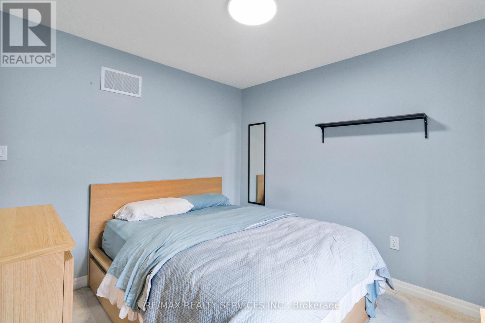 3494 Vernon Powell Drive, Oakville, Ontario  L6H 0X8 - Photo 17 - W12989658