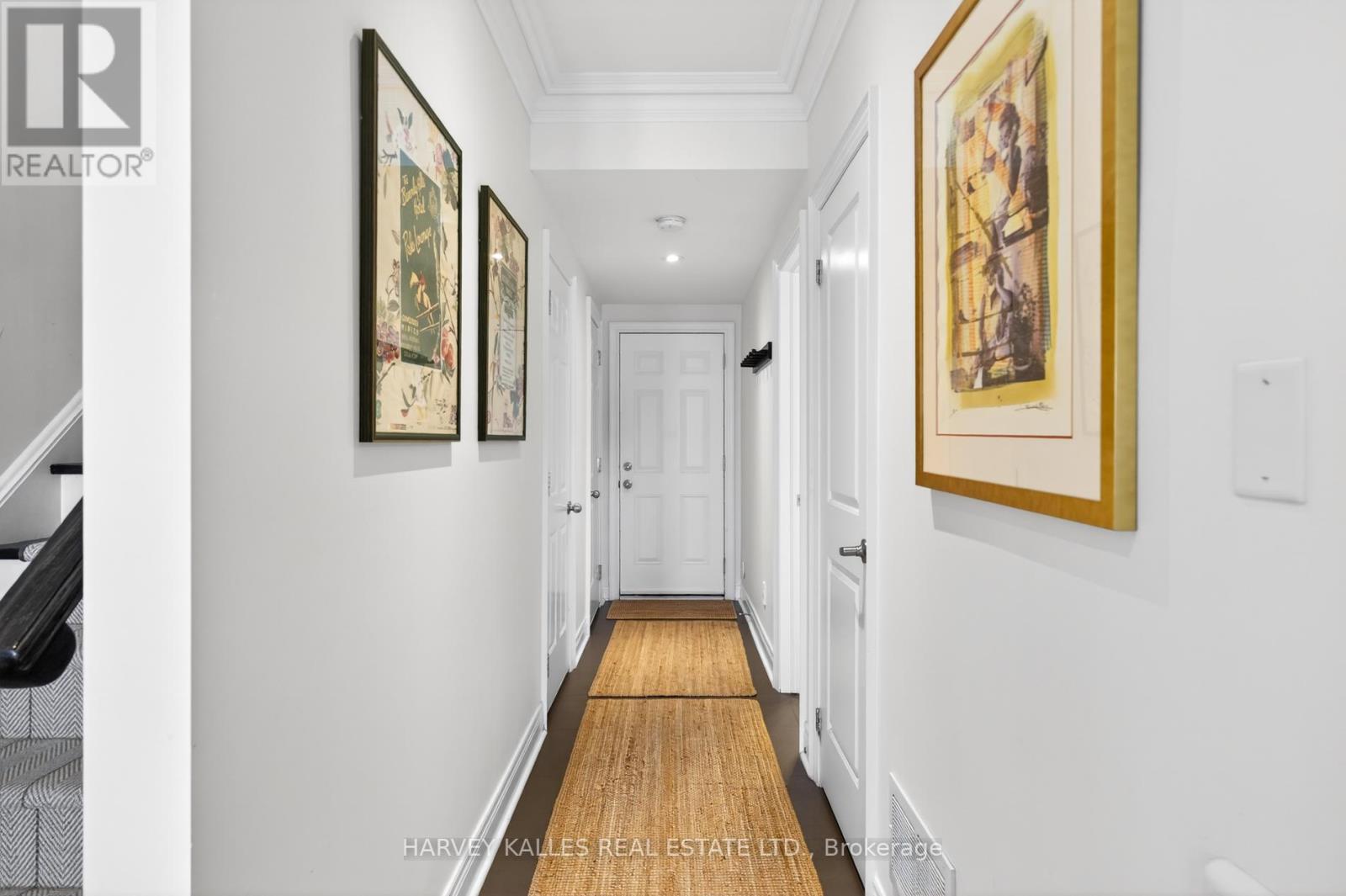 1815 Pagehurst Avenue, Mississauga, Ontario  L4X 1Y5 - Photo 4 - W12989664