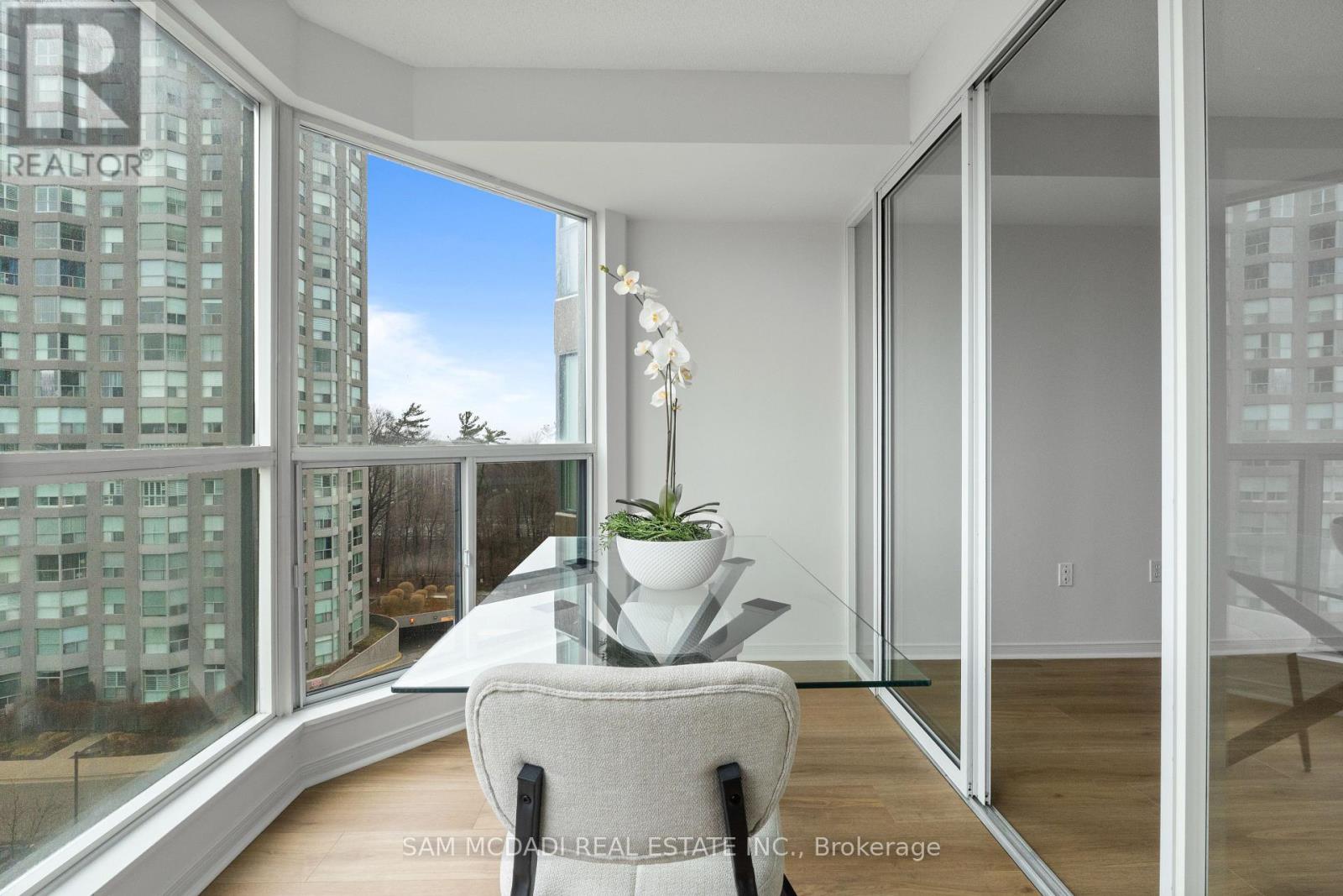 708 - 2177 Burnhamthorpe Road W, Mississauga, Ontario  L5L 5P9 - Photo 11 - W12989712