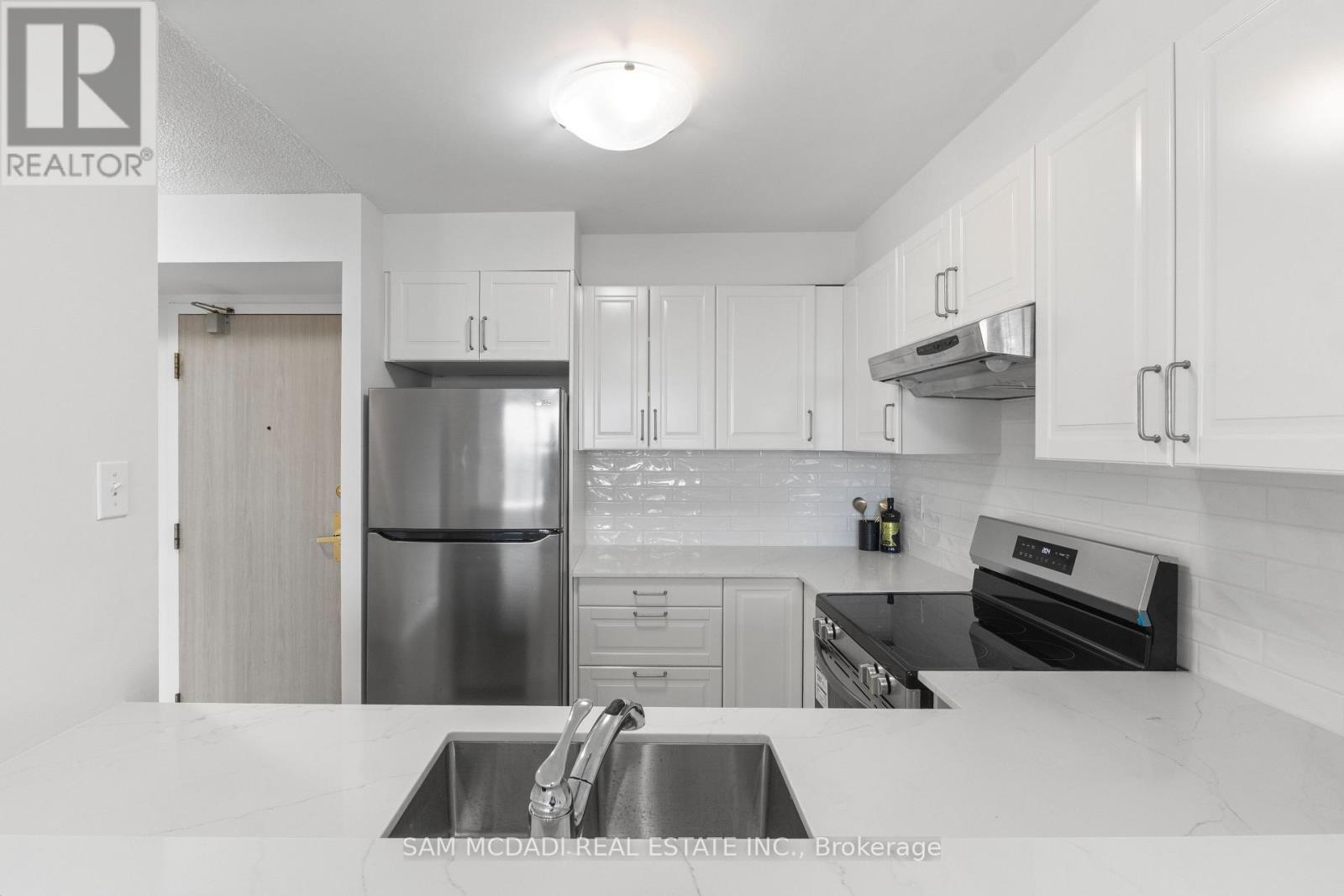 708 - 2177 Burnhamthorpe Road W, Mississauga, Ontario  L5L 5P9 - Photo 12 - W12989712