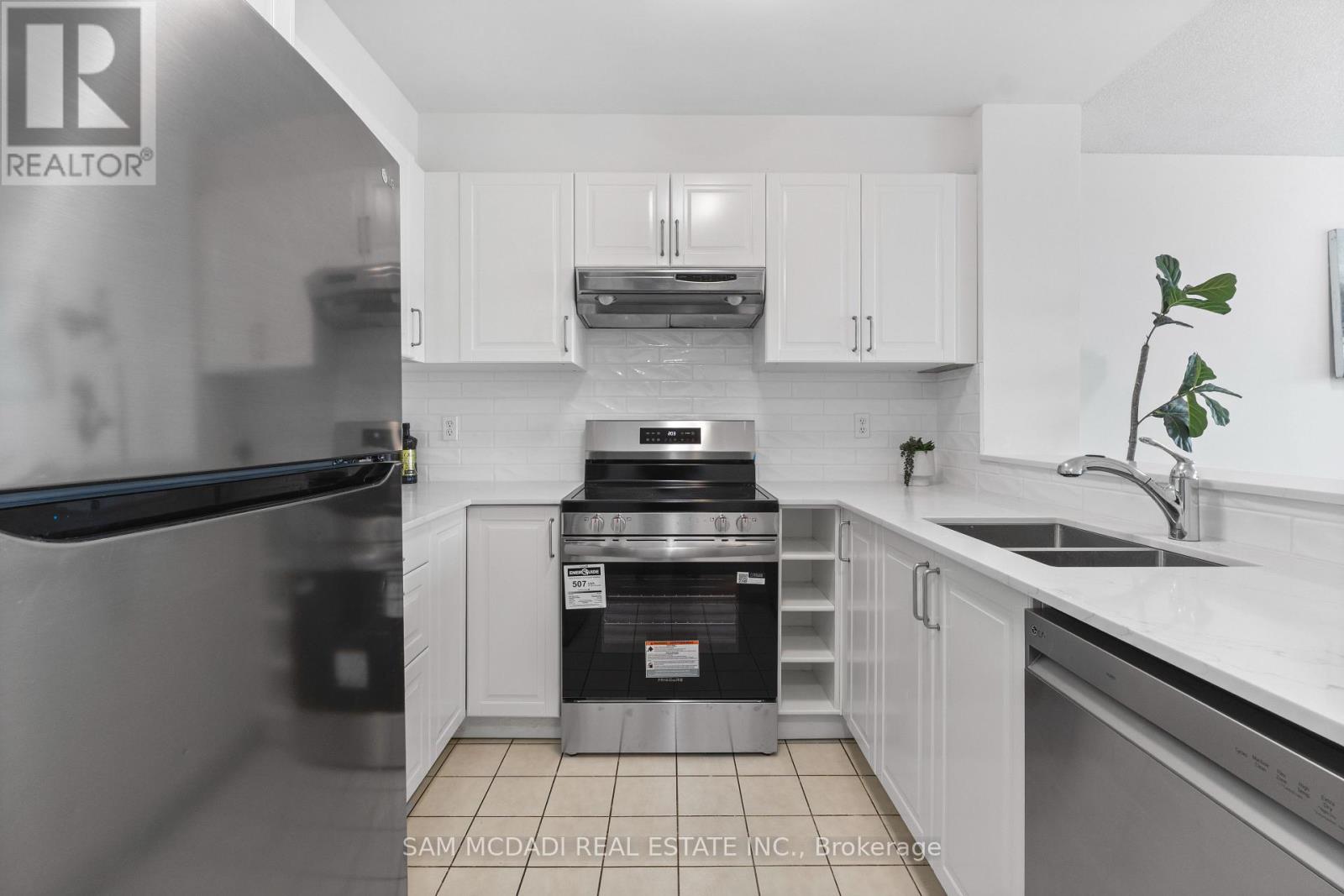 708 - 2177 Burnhamthorpe Road W, Mississauga, Ontario  L5L 5P9 - Photo 13 - W12989712