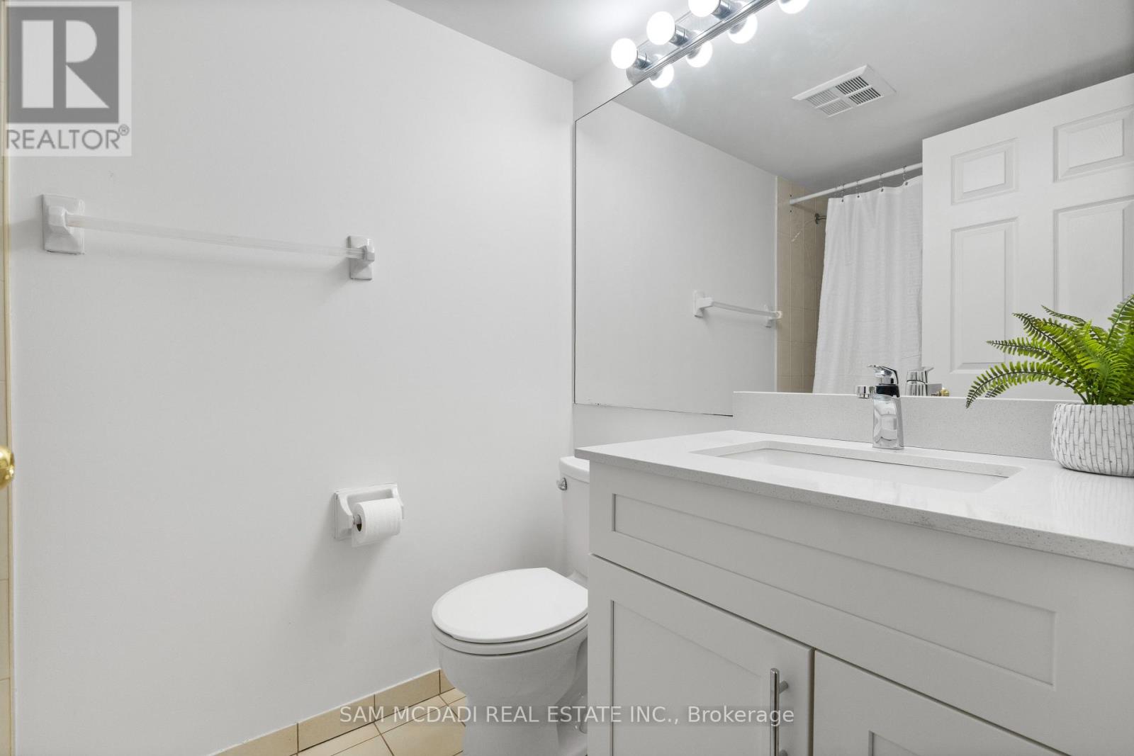 708 - 2177 Burnhamthorpe Road W, Mississauga, Ontario  L5L 5P9 - Photo 15 - W12989712