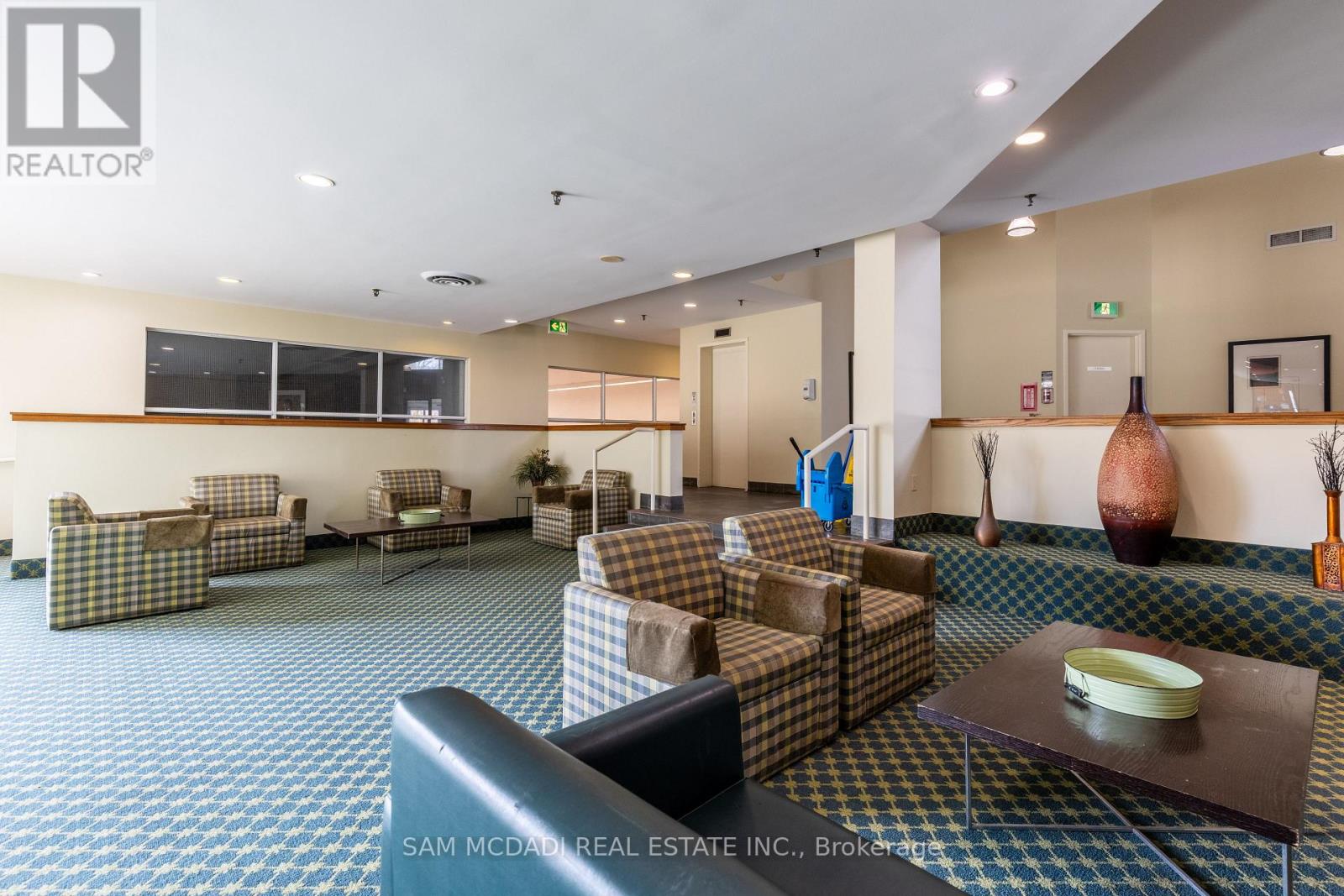 708 - 2177 Burnhamthorpe Road W, Mississauga, Ontario  L5L 5P9 - Photo 23 - W12989712